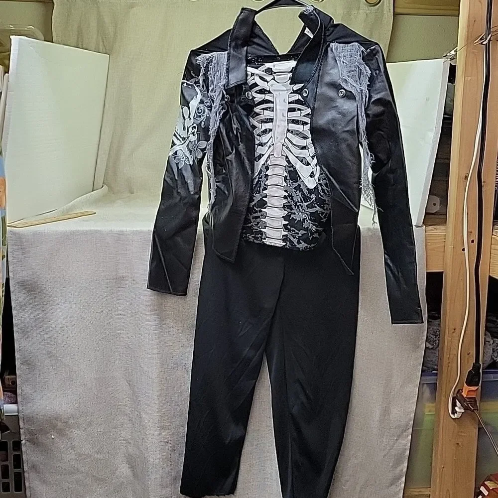 ‎Rot n Rocker, rock n roll zombie costume